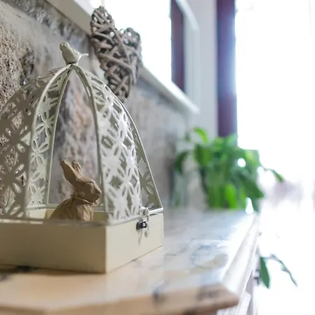 Red House- Historic Center *