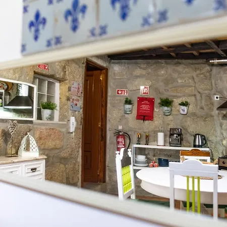 Red House- Historic Center *