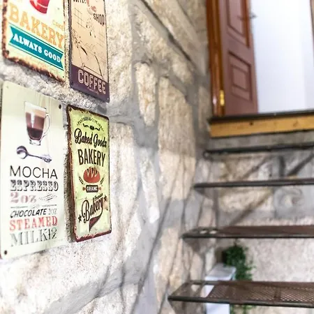 Red House- Historic Center Ferienhaus