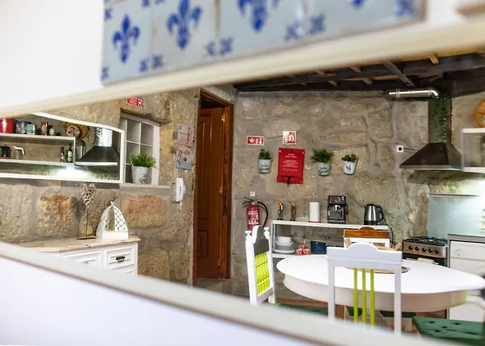 Red House- Historic Center *