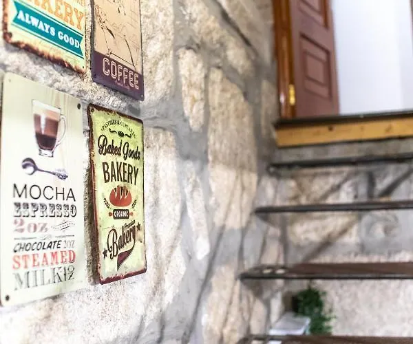 Red House- Historic Center Ferienhaus