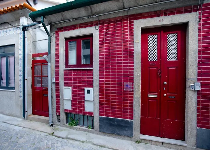 Red House- Historic Center بيت للعطل بورتو